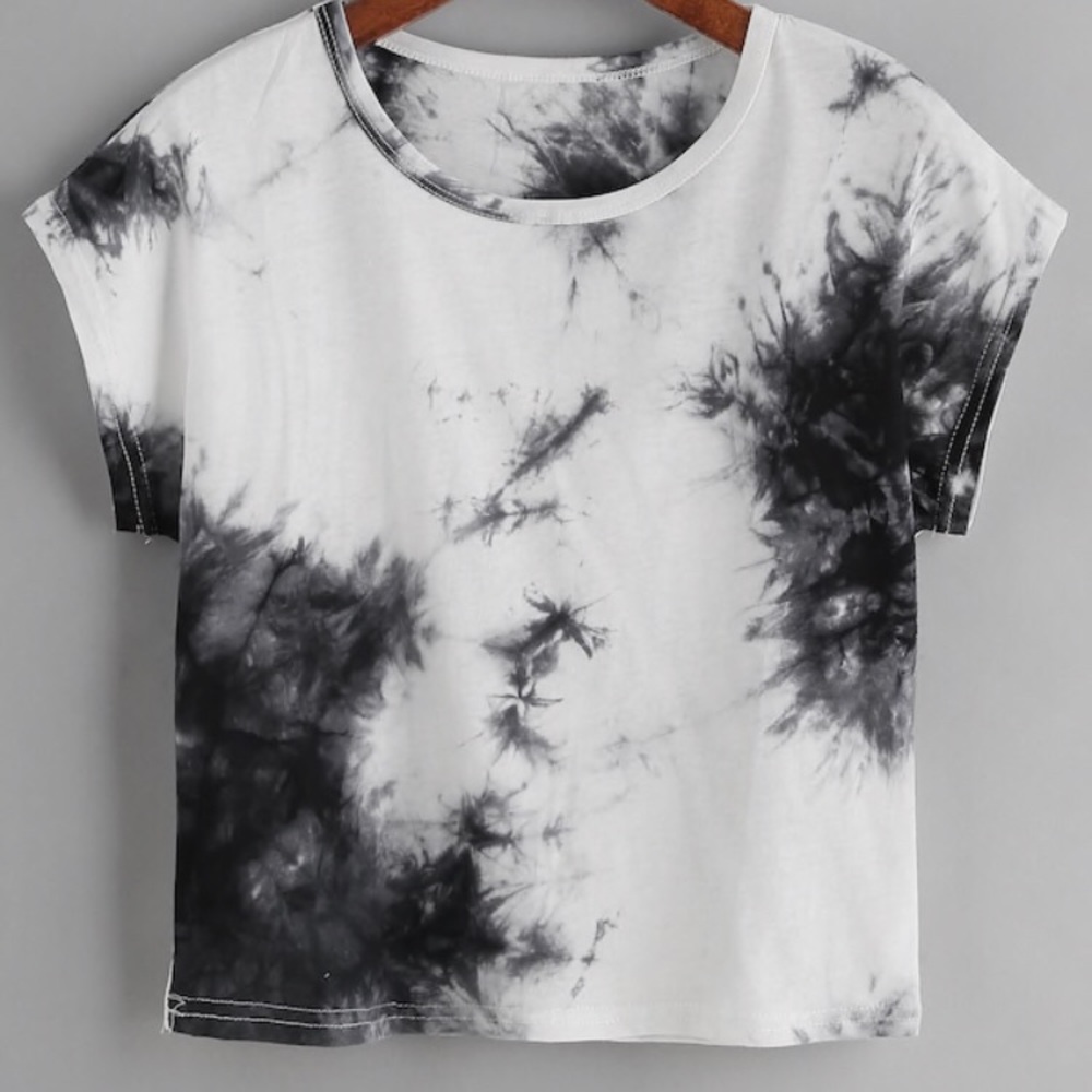 Crop top tee
